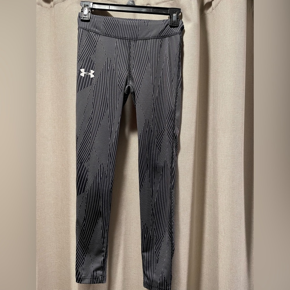 Under Armour size small. See notes) full length leggings